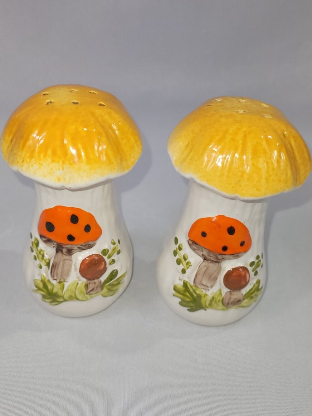 Sears Merry Mushroom Vintage 5" Ceramic Salt & Pepper Shakers
